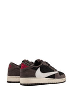 Travis Scott “retro low OG”