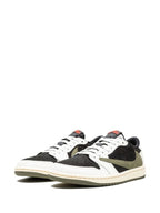 Travis Scott "Olive low"