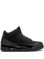 Air Jordan 3 Retro black cat