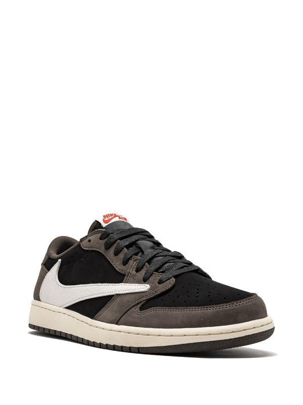 Travis Scott “retro low OG”