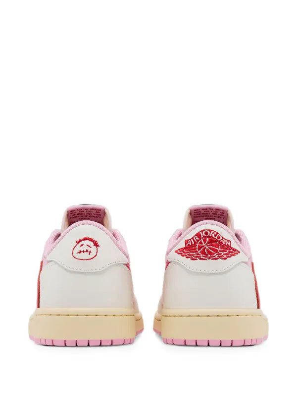 Travis Scott “Tropical pink”